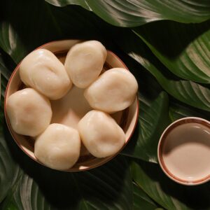 green leaves, cakes, snack, top view, close up, food, snack, snack, food, food, food, food, food